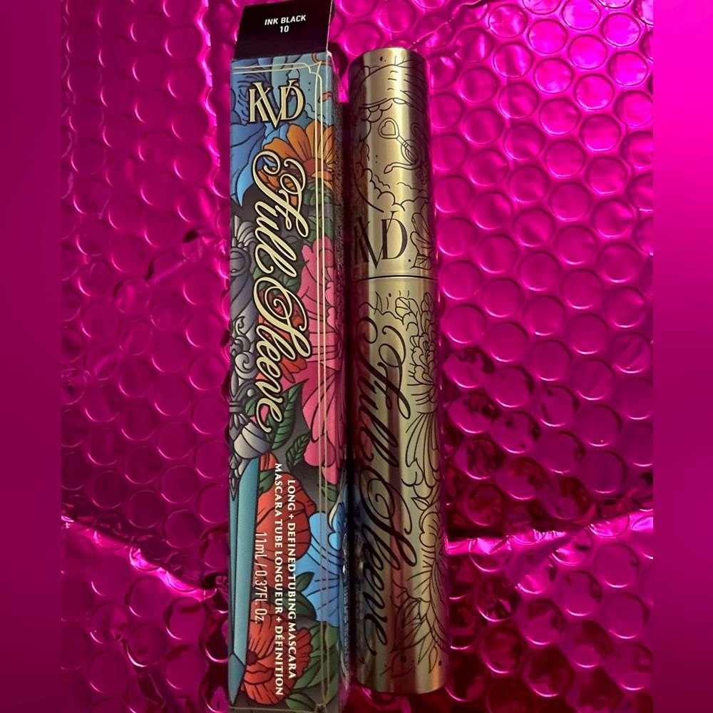 KVD Beauty
Full Sleeve Long + Defined Tubing Mascara
